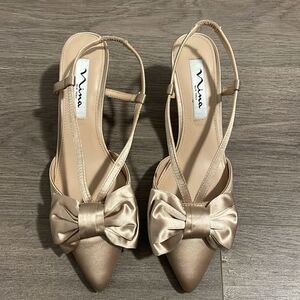 Nina beige kitten heels
